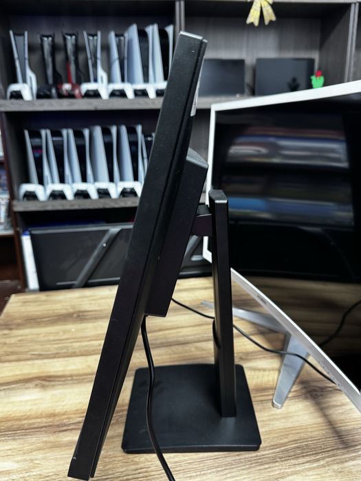 Монитор HP Full HD