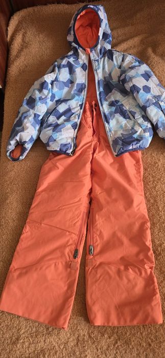 Vând costum schi fete