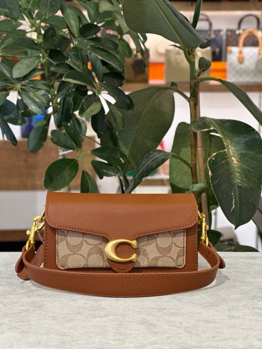 Geanta Coach noua !!! Dimensiuni 20/12 !!!