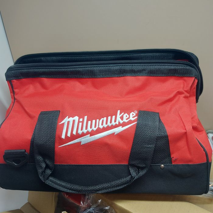 Акумулаторен пистолет за силикон Milwaukee C18 PCG/310C