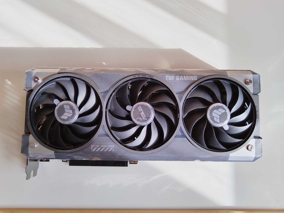 Видео карта ASUS TUF Gaming GeForce RTX 5060 OC 8GB GDDR7 128bit