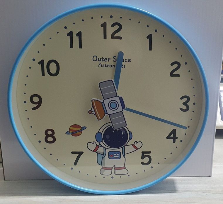 Настенные часы для детской комнаты