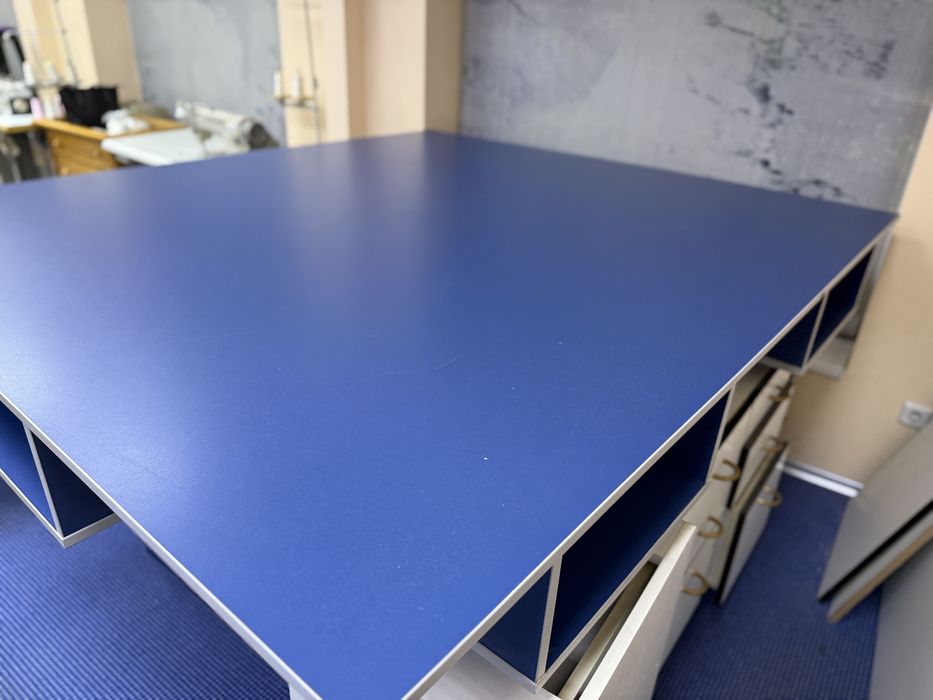 Кроячна маса с помощни отделения