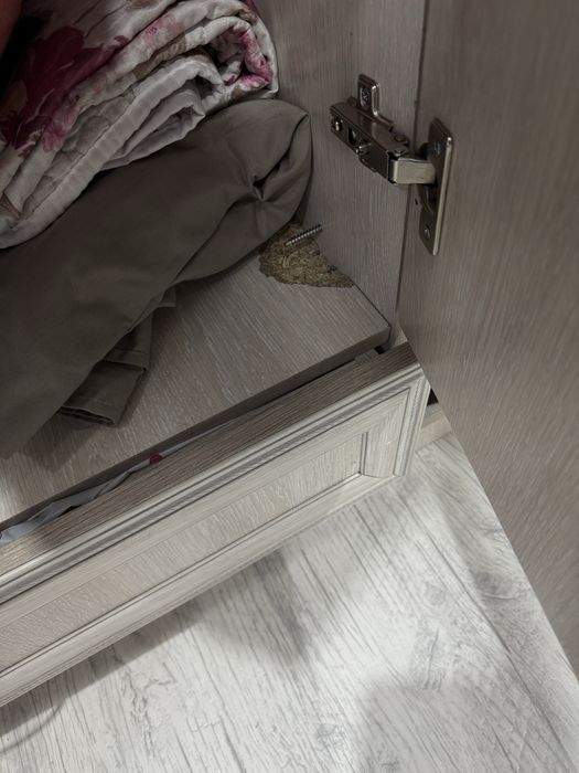 Сапльный шкаф состаяние б/у