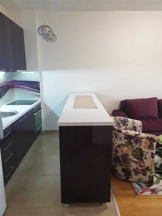 Дава се под наем Двустаен апартамент в София, Света Троица - 70 кв.м за 433.5 € - Снимка #2