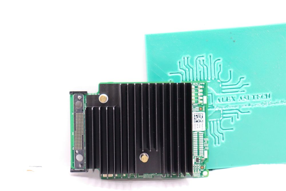 Controller Dell HBA330 Mini Mono 12Gbps SAS/Sata P2R3R/GDJ3J