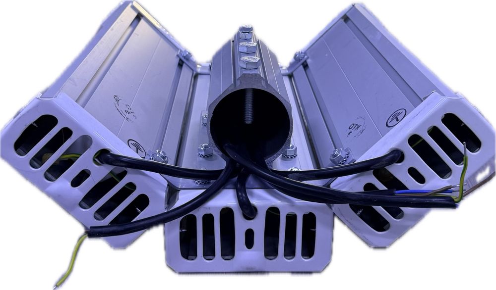 LED прожектор 592W