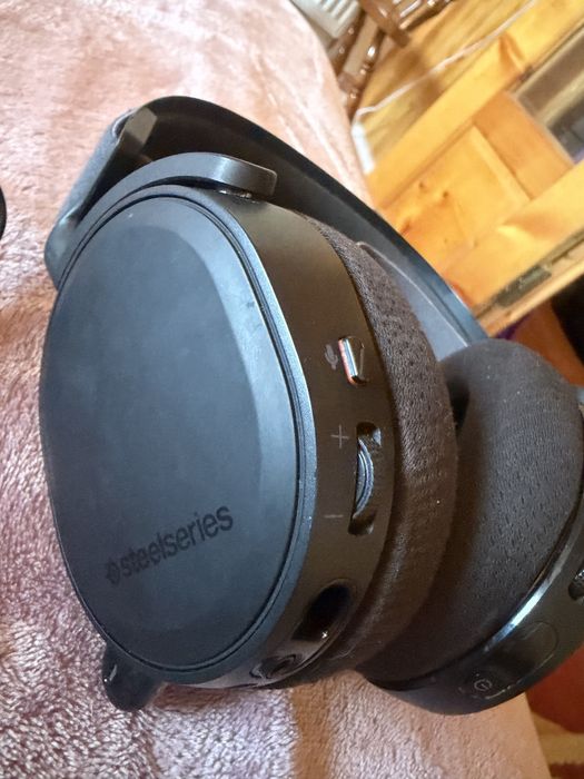 SteelSeries Arctis 9 Wireless – Merge pe jack / Piese