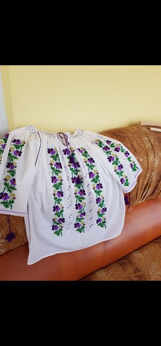 Ie traditionala cusuta manual