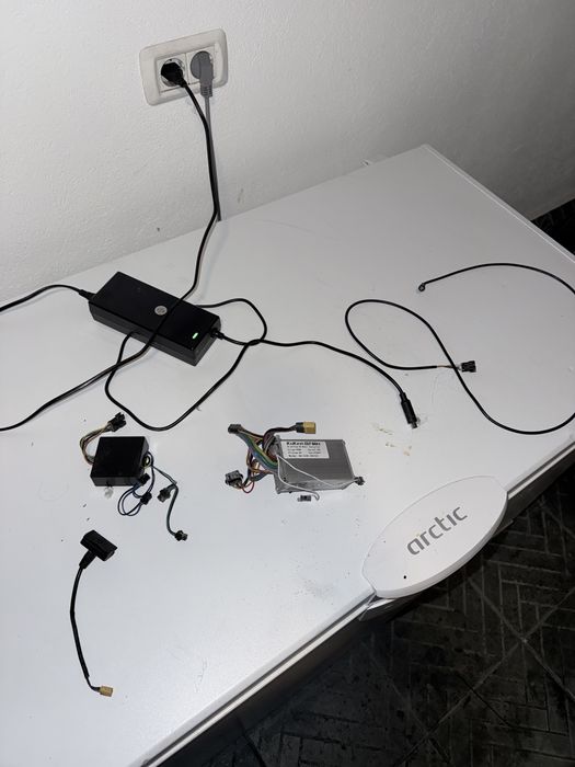 Controler + modul + port de incarcare +incarcator kukirin g2 max (2024)