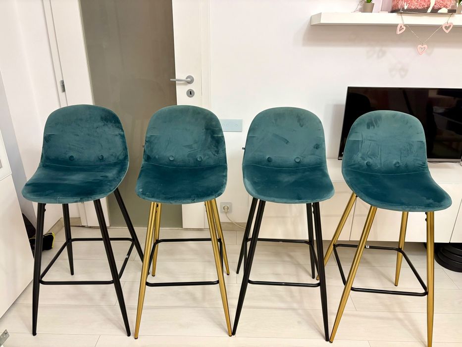 Set 4 scaune bar