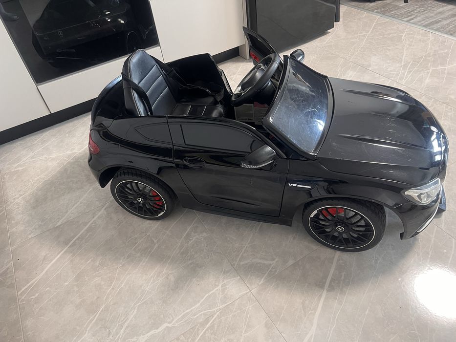 Електрическа кола