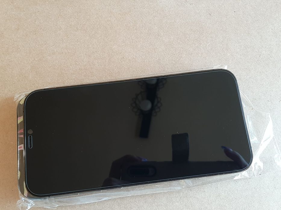 Iphone 12 pro max в отлично състояние