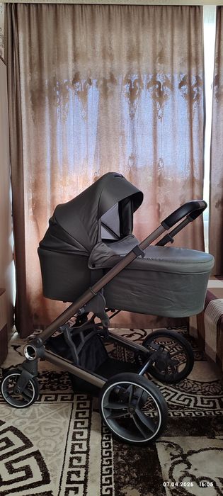 Коляска 2 в 1...