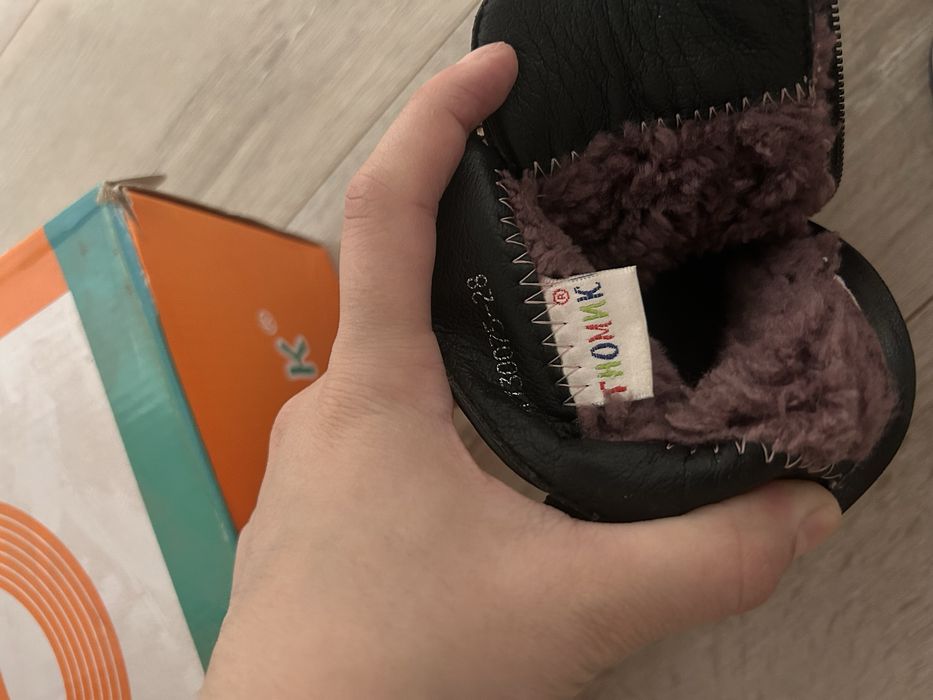 Продам зимнюю обувь для девочки