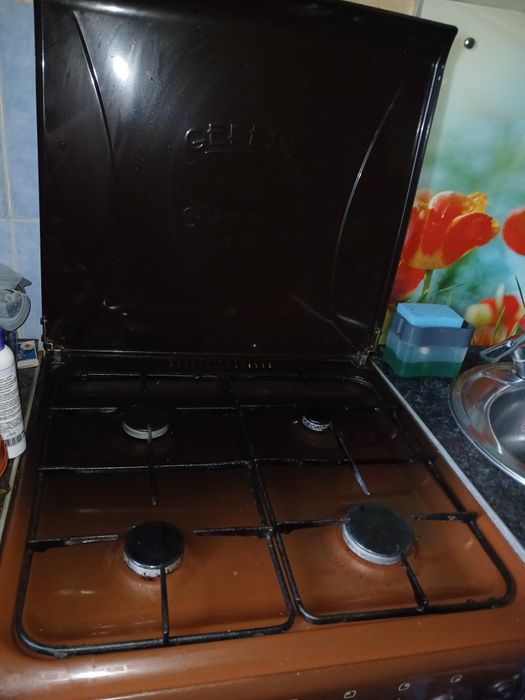 Продам газплитуу
