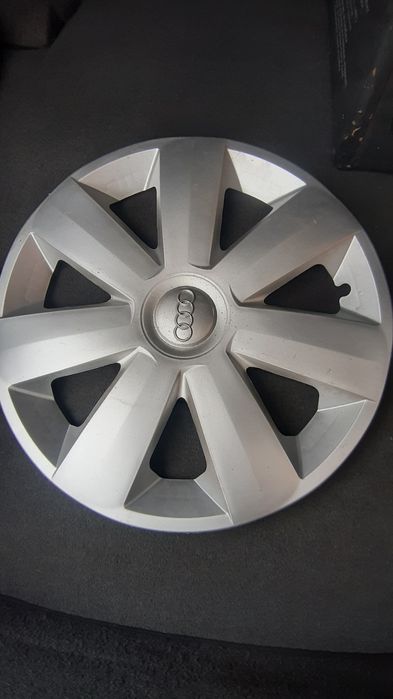 Продаю колпак на авто.