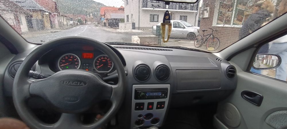 Devânzare un logan dacia