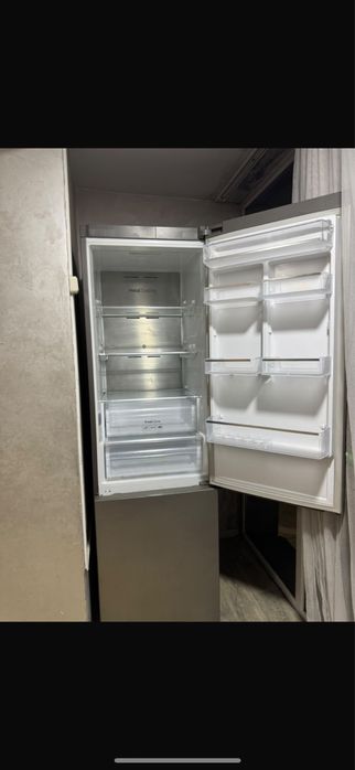 Холодильник  б/у торг есть