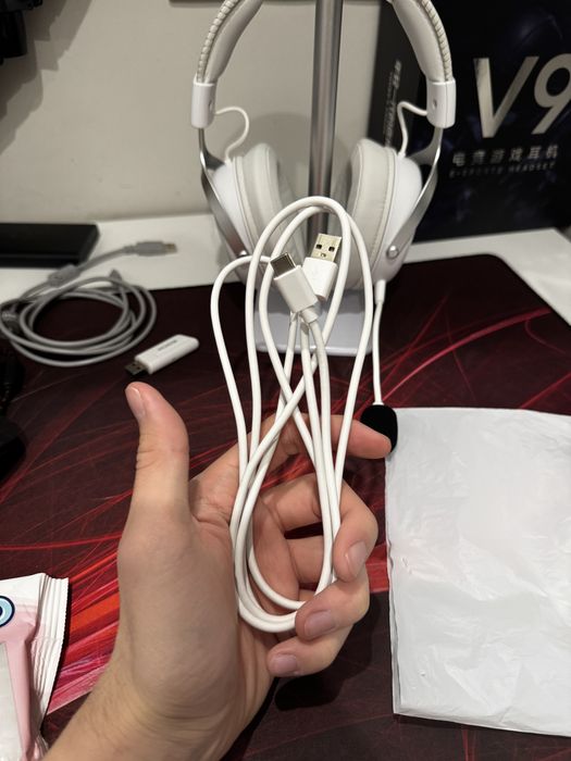 MCHOSE V9 Pro, белые наушники