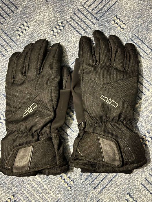 Snowboard kiyim va jixozlari, sotiladi