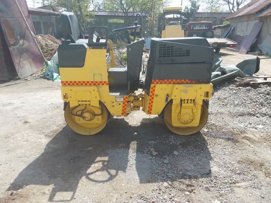 Продается BOMAG BW80AD
