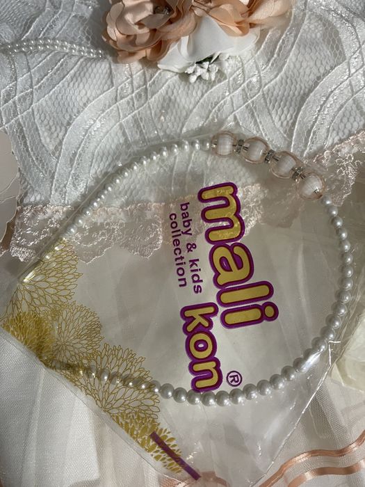 Новое нарядное платье для девочки