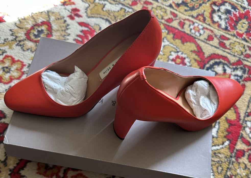 Туфли Charles & Keith, размер 35