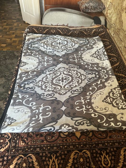 Продается двухспальное покрывало- одеяло-плед