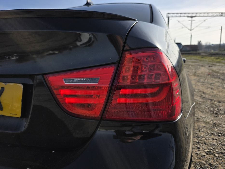 Tripla BMW E90 Facelift Stop BMW E90 LCI