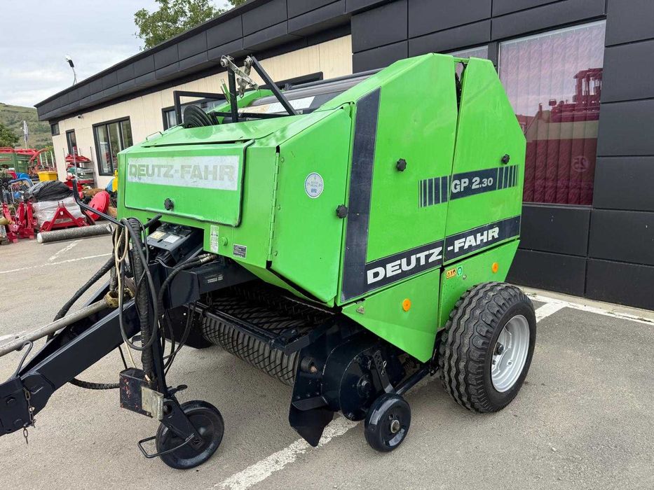Presa baloti rotunzi marca Deutz Fahr