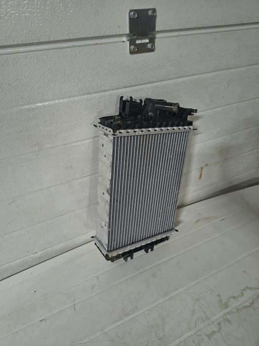 Radiator clio 5 1.6 e-tech cod 214602641R