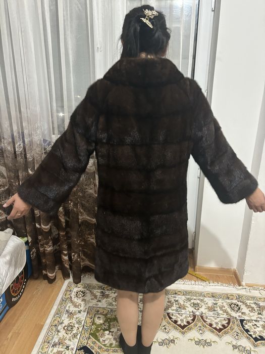 Продам норкавую шубу