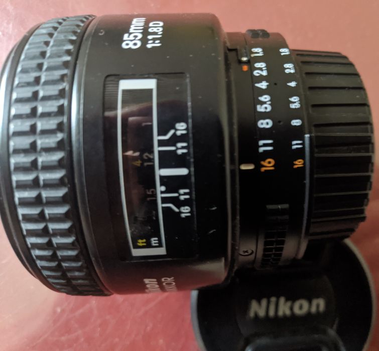 Nikkor 85mm f1,8D