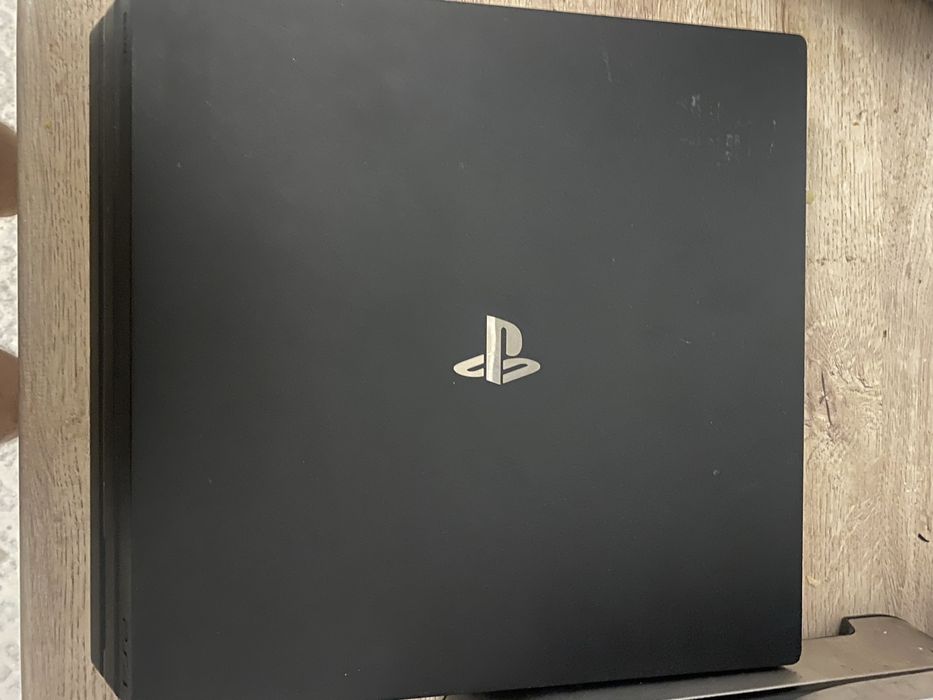 PS 4 б/у приставка