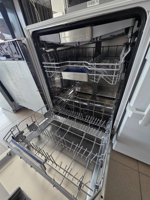 Съдомиялна за пълно вграждане Siemens