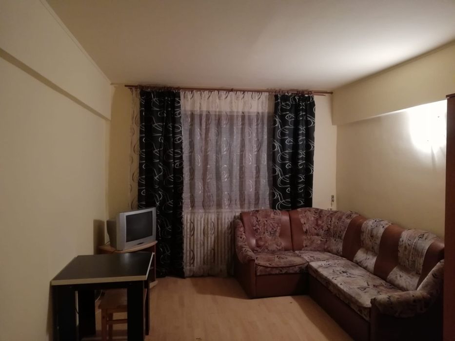 Garsoniera de vânzare strada Aluminei