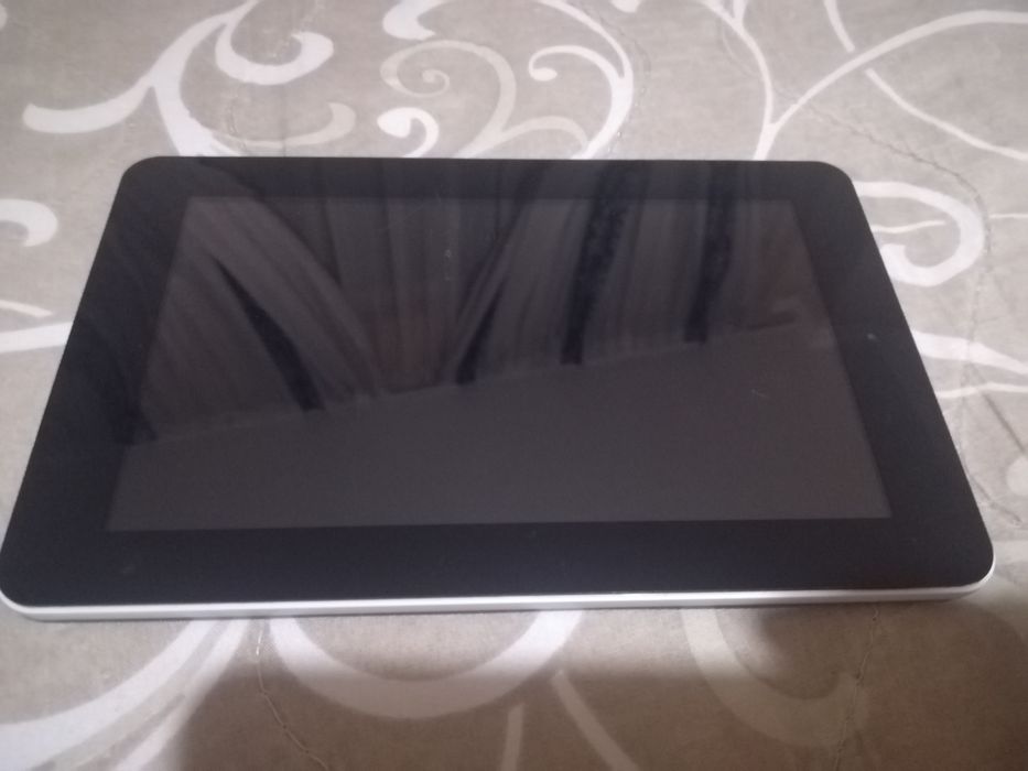 Продавам 6 таблета на части.Описани са в описанието. За въпроси, на ЛС