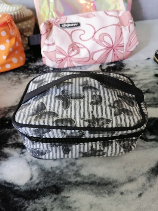 Несесери от 5 лв. нови