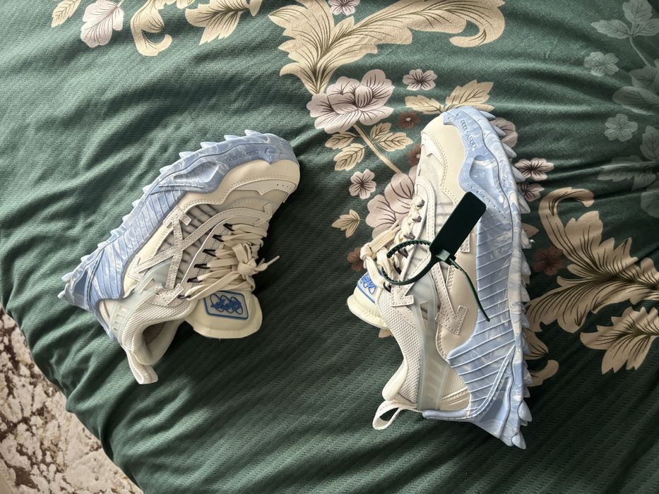 Off white odsy 100 marble