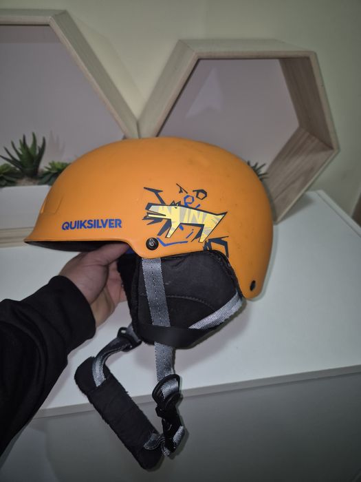 Каска  quiksilver