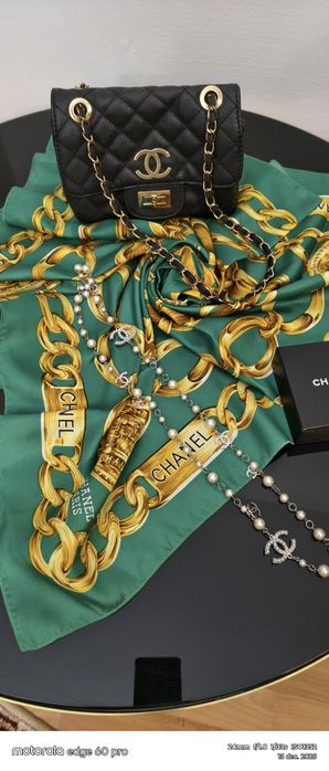 Eșarfa Chanel noua, superbă!