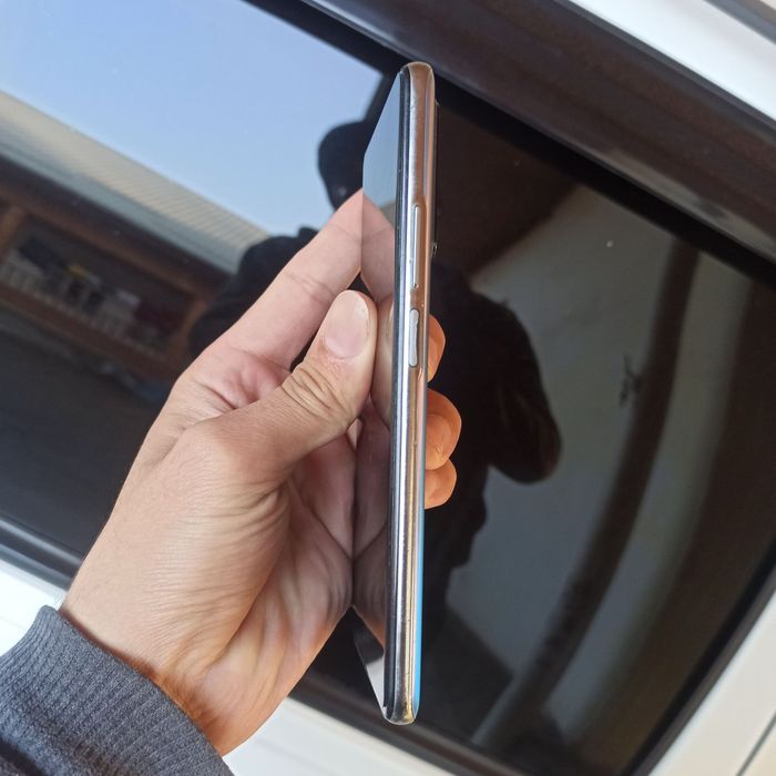 Xiaomi 11 T  sotiladi 2mln200ga