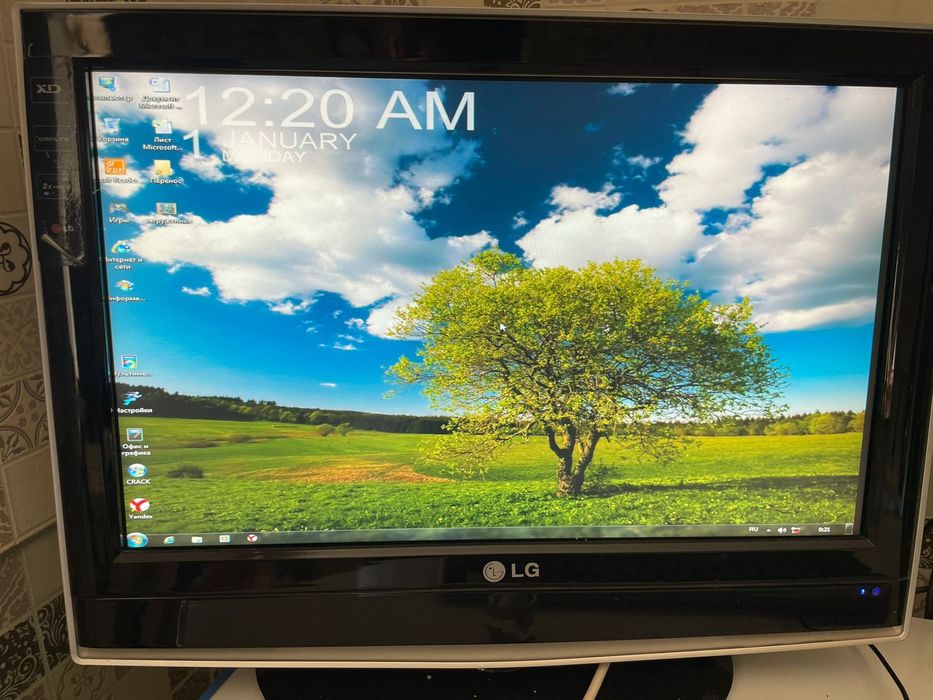 Телевизор LG               23