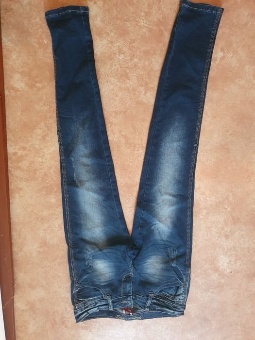 Джинсы для девочки р.25-26