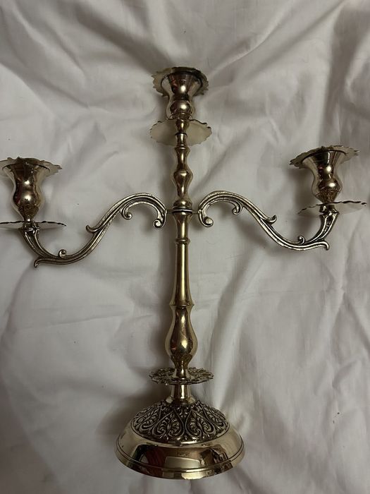 Продается бронзовый подсвечник