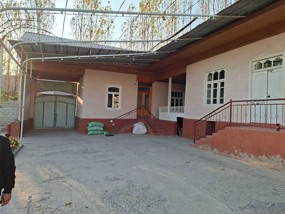 6-хонали Ховли сотилади