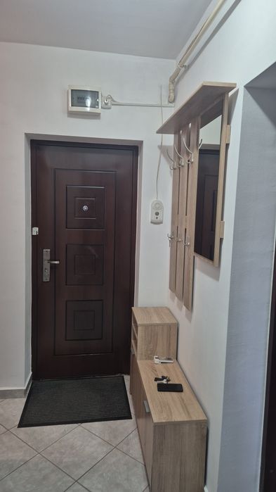 Închiriez apartament cu 1 camera