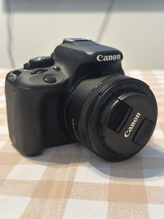 Камера Canon 100d