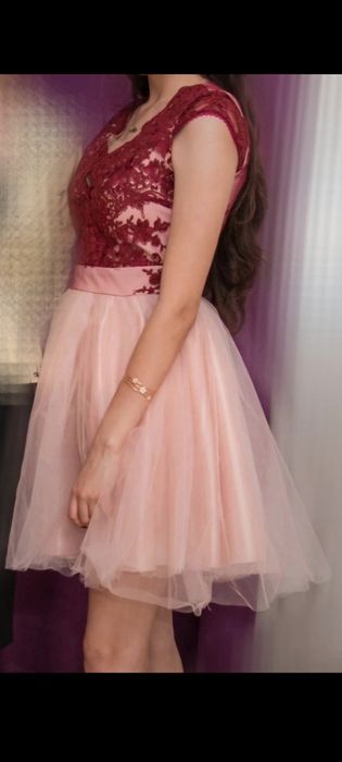 Rochie scurtă de ocazie